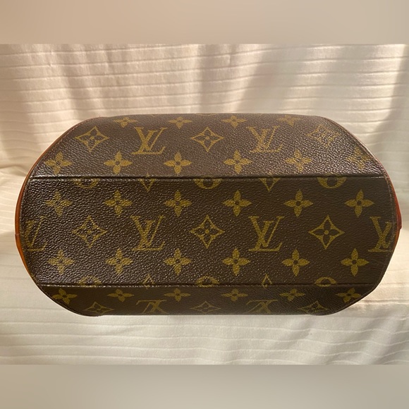 Beautiful Louis Vuitton Ellipse MM W/Certificate of Authenticity - Picture 7 of 15